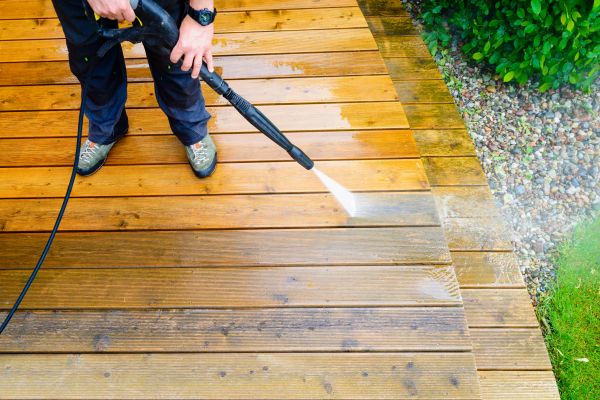 Deck Power Washing in Lake Charles