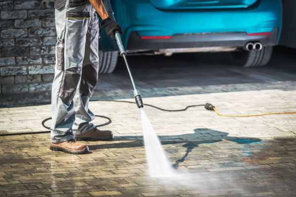 Driveway Pressure Washing in Lake Charles