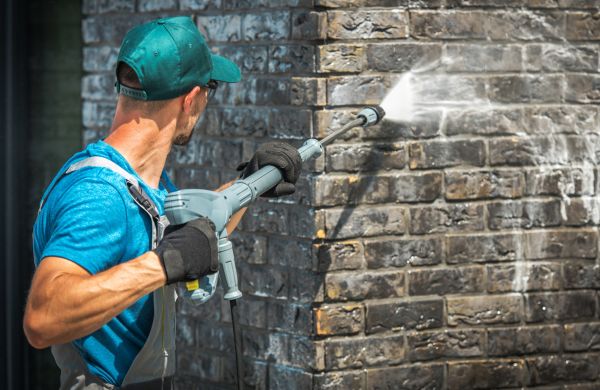 Brick House Washing in Lake Charles