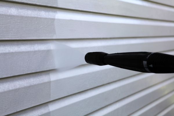 Condo Siding Power Washing in Lake Charles