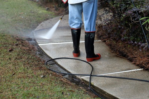 Sidewalk Pressure Cleaning in Lake Charles
